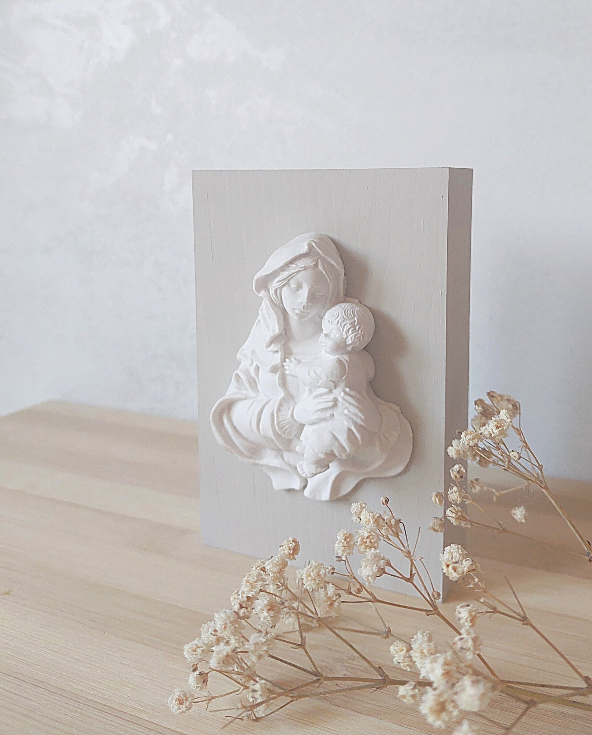 Pack Virgen Blanca - colgante Tau - vela aromática - 2