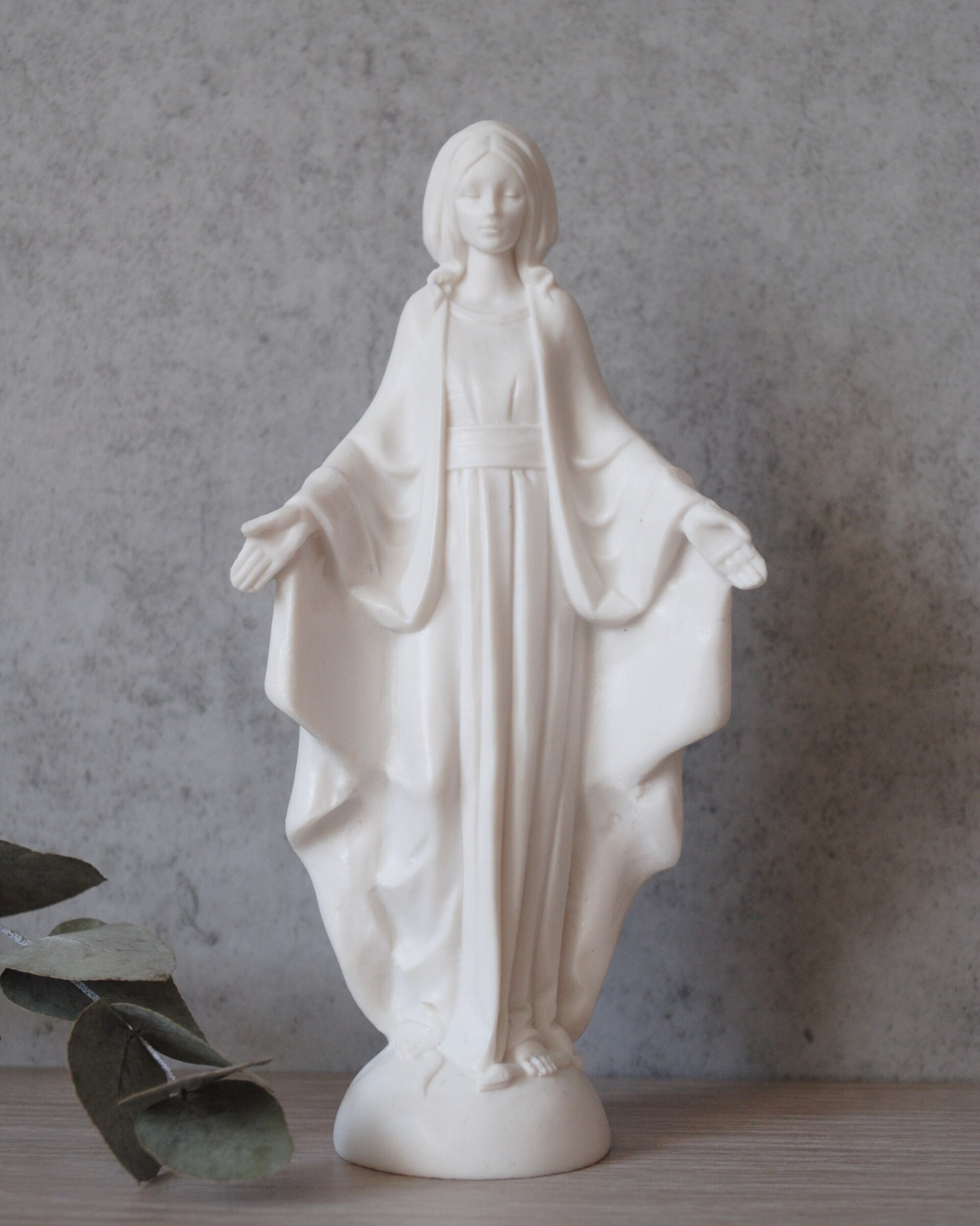 Reina de la Paz - blanco - 2