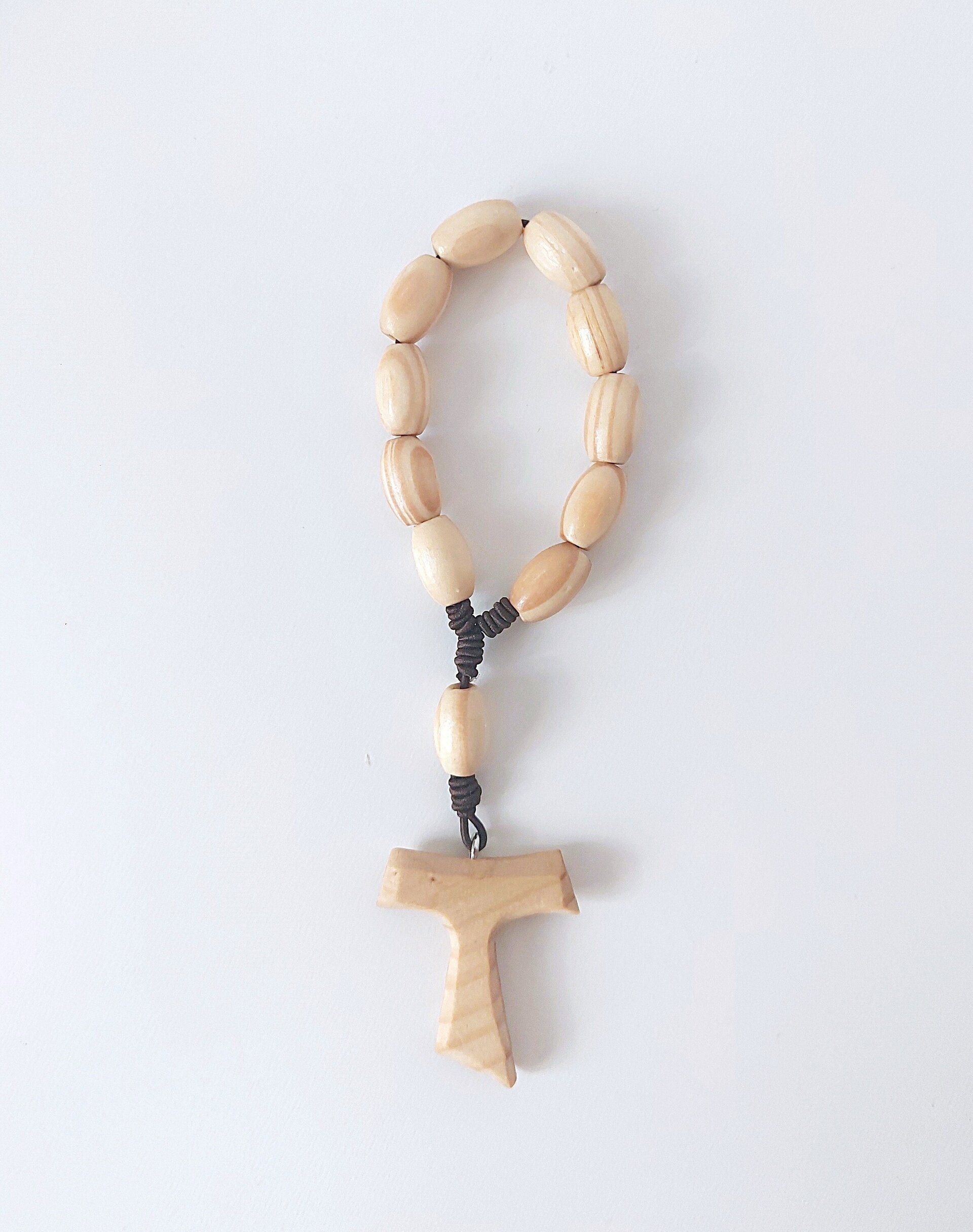 Pack Virgen Blanca - pulsera cruz - decenario Tau - 4