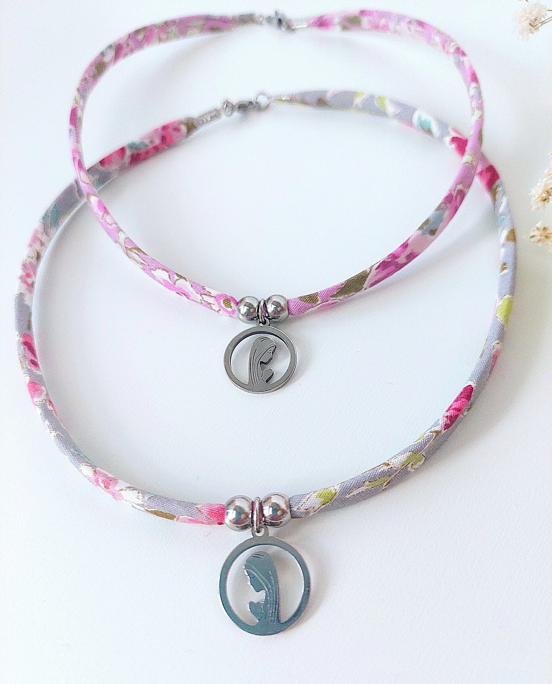 Colgante Virgen Niña - 2